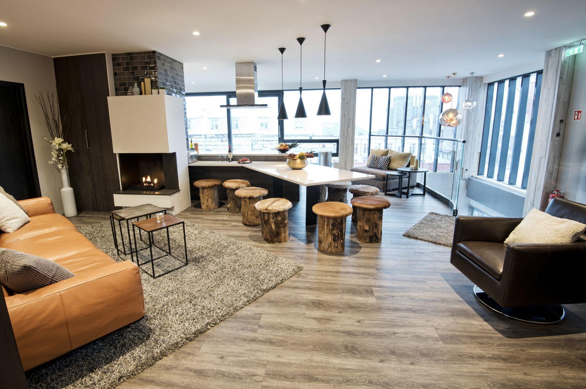 B14 & 4* Reykjavík